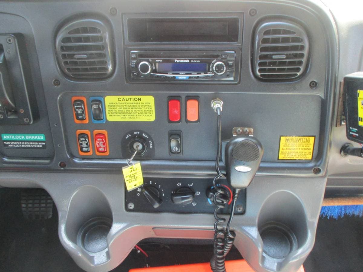 2013 Thomas Freightliner C2 Saf-T-Liner - Image 9