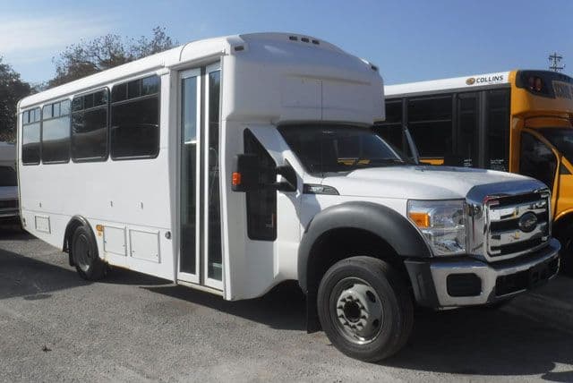 2015 Ford F550 bus