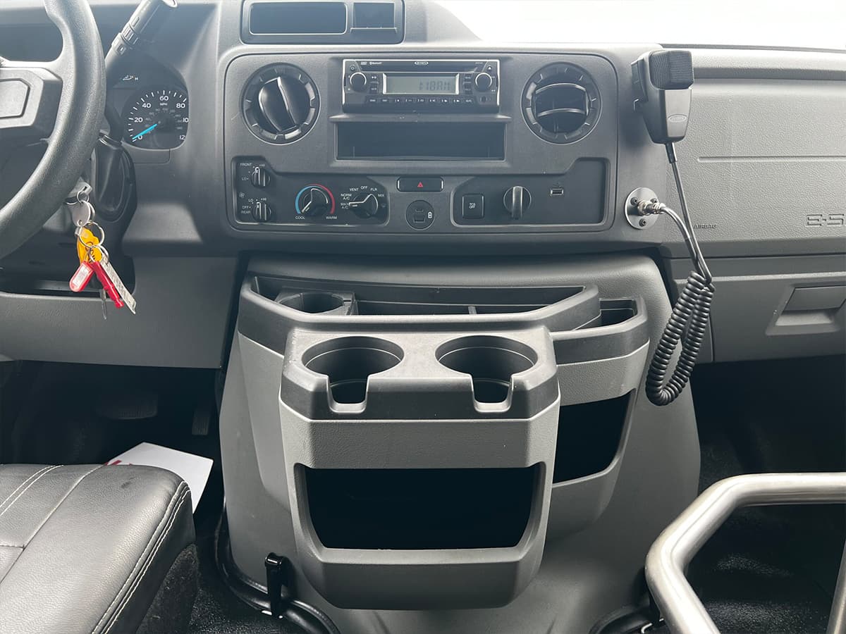 2021 Ford E450 Berkshire - Image 4