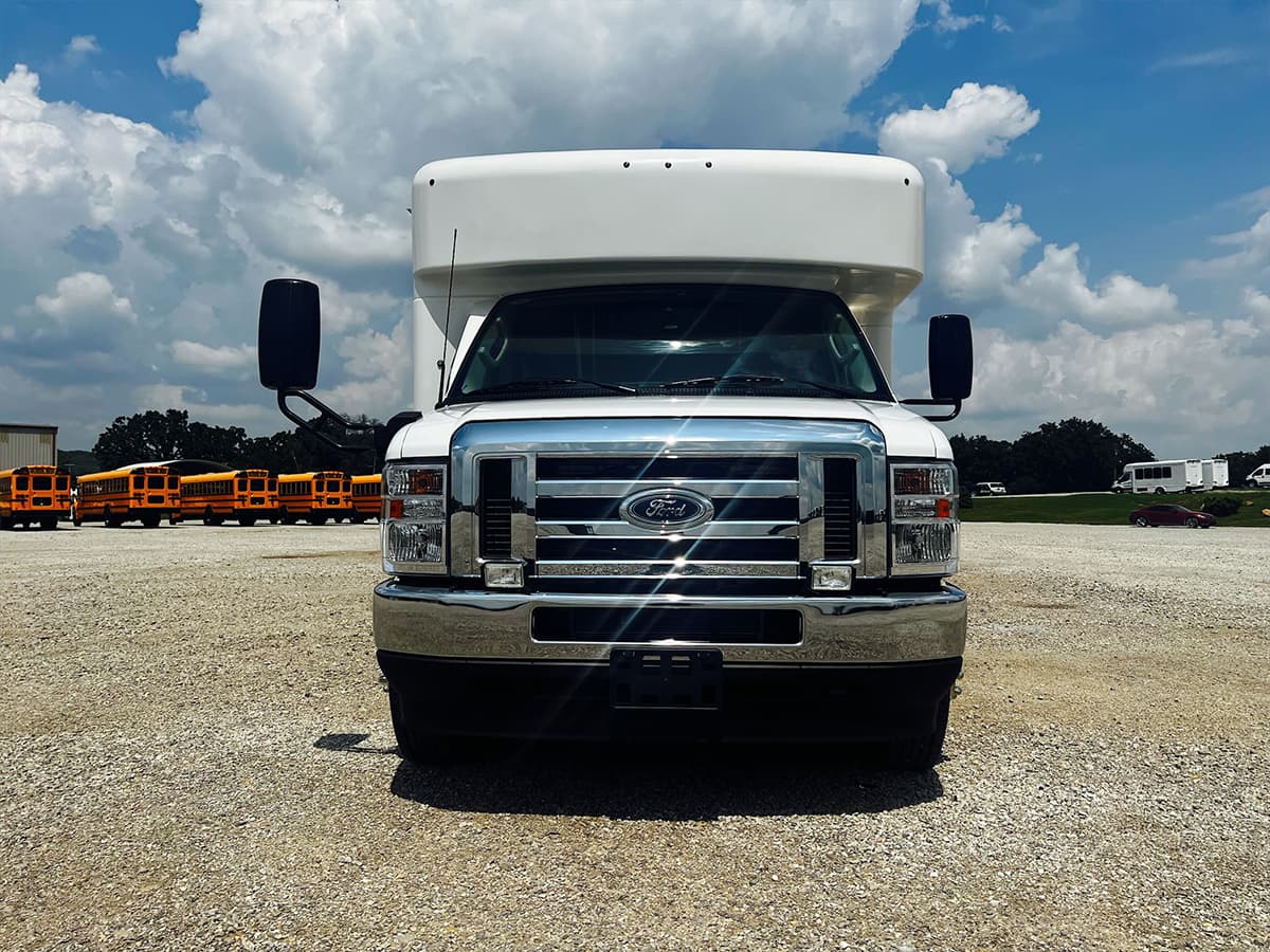 2024 Ford E450 Endera - Image 3