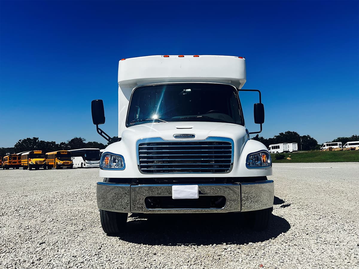 2024 Freightliner Star Rider 45 - Image 3