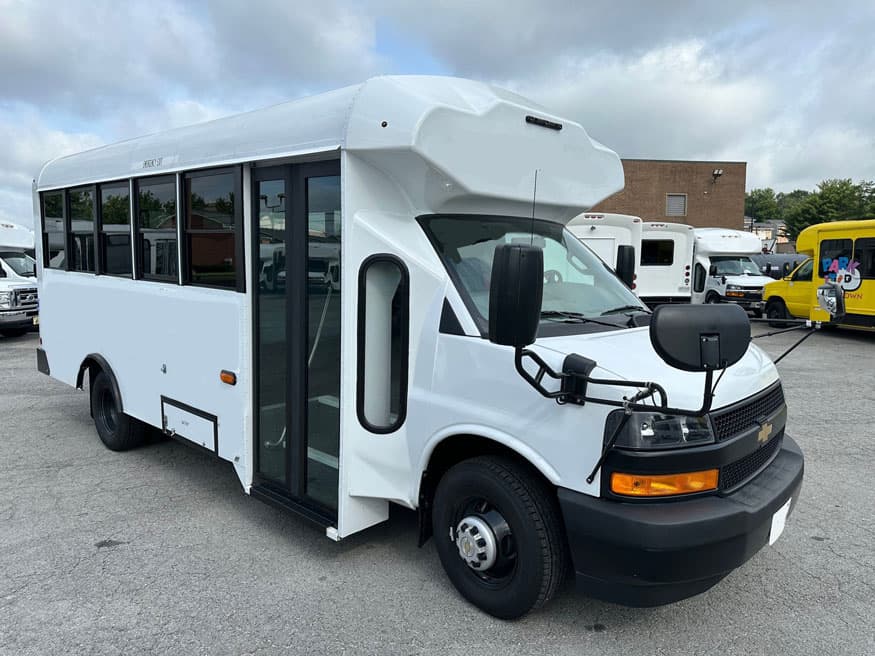 2024 Chevrolet 3500 Arrow bus