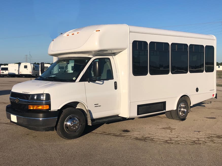 2023 Chevrolet 4500 StarCraft bus