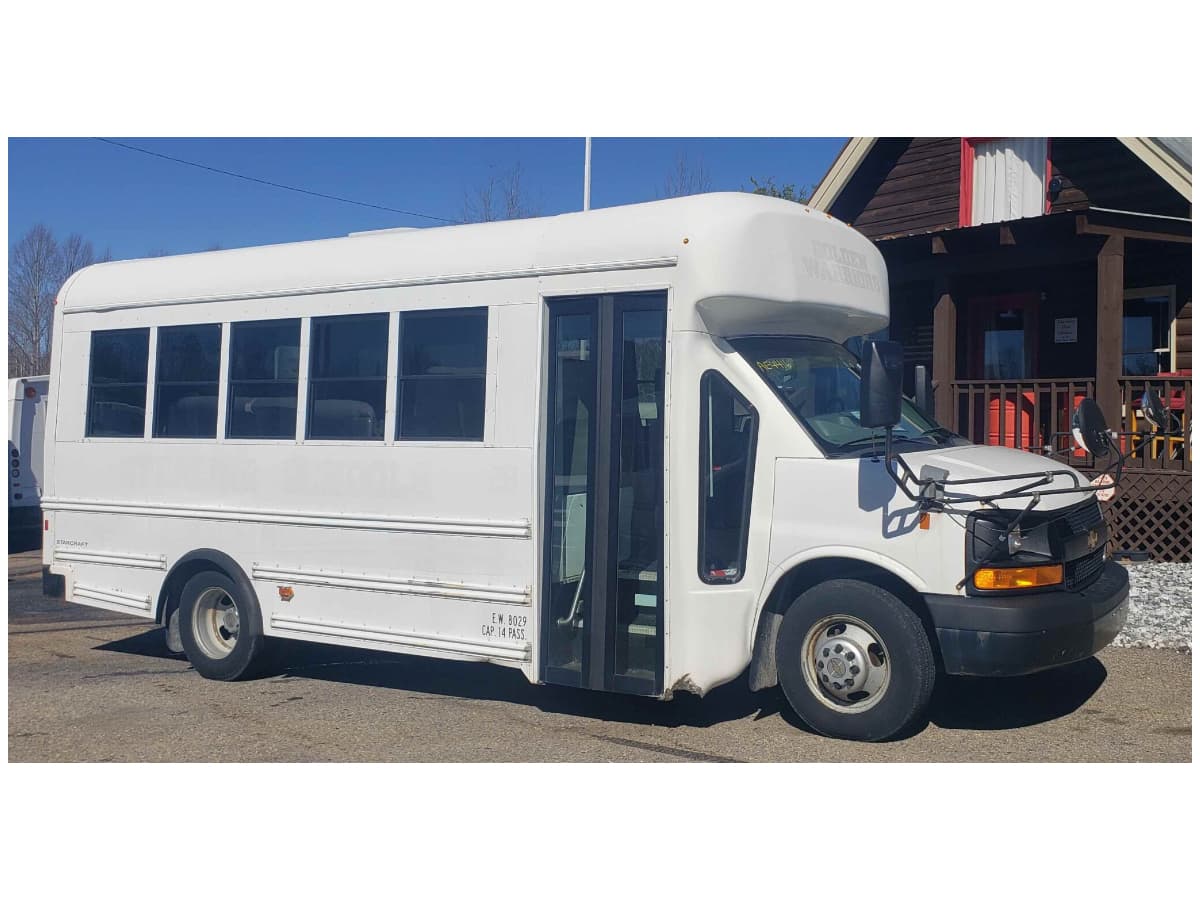 2011 GM G3500 Starcraft MFSAB - Image 2