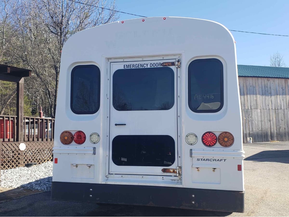 2011 GM G3500 Starcraft MFSAB - Image 7