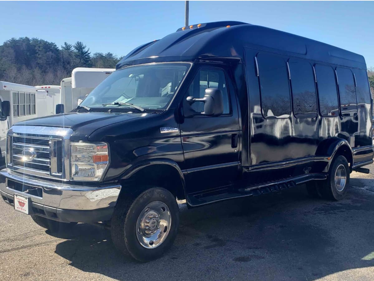 2011 Ford E350 bus