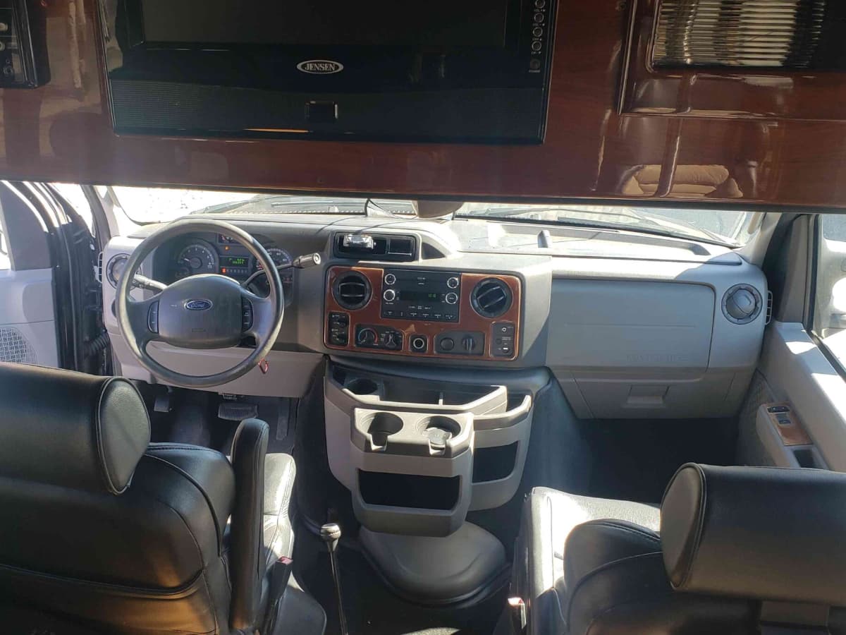 2011 Ford E350 Turtletop - Image 18