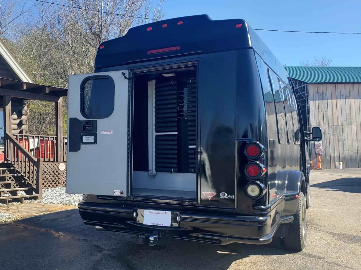 2011 Ford E350 Turtletop - Image 20