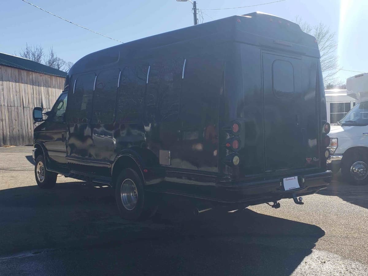 2011 Ford E350 Turtletop - Image 3