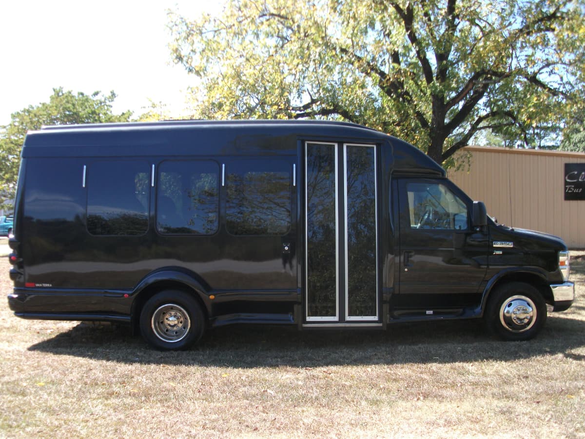 2014 Ford E350 Turtletop - Image 5