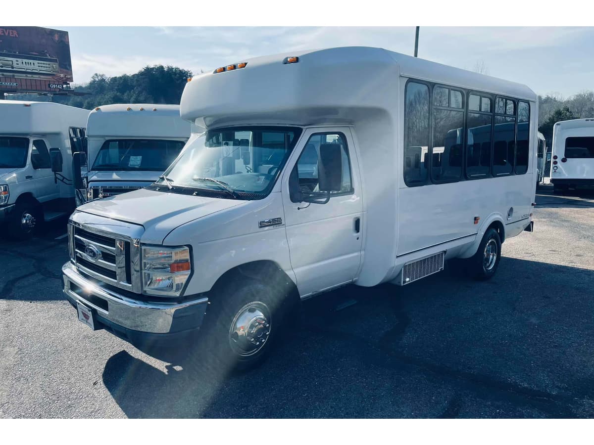 2008 Ford E450 bus