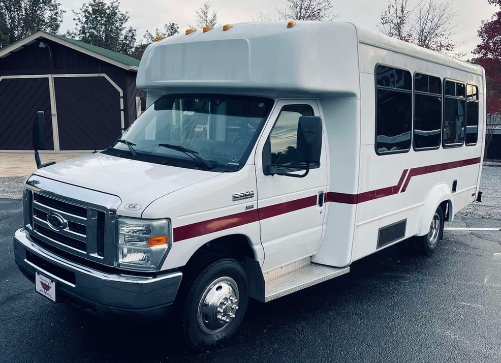 2010 Ford Elkhart bus