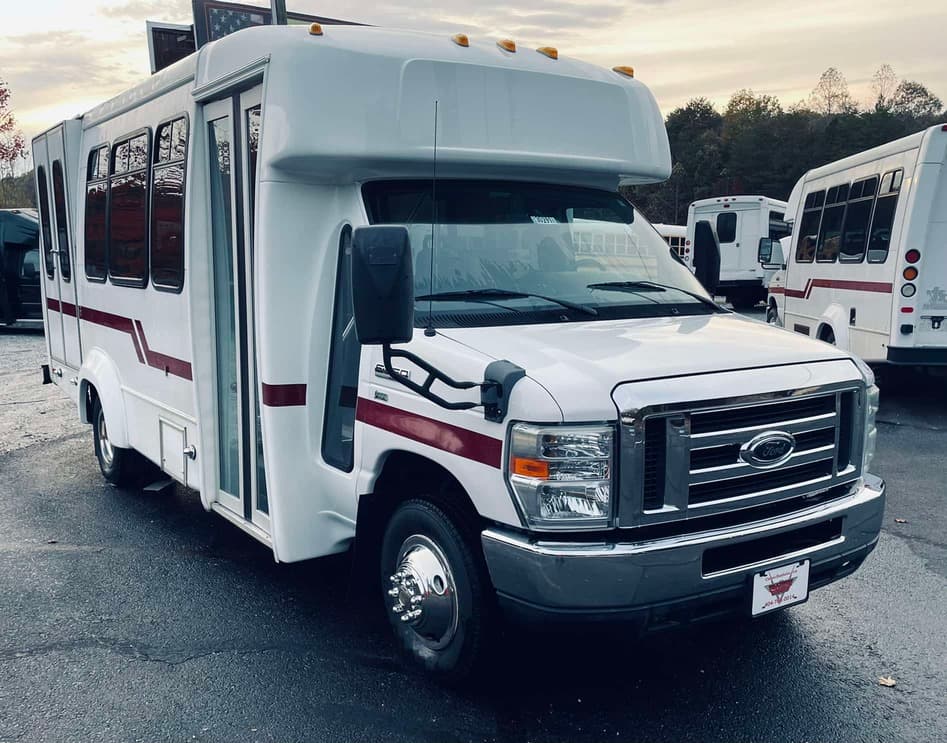 2010 Ford Elkhart bus