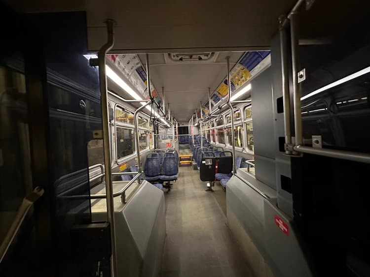 2008 Gillig Low-Floor  - Image 9