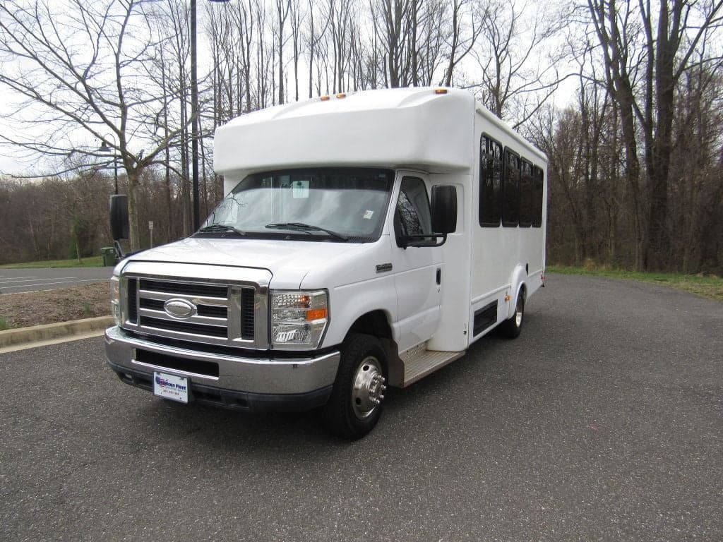 2015 Ford E450 bus