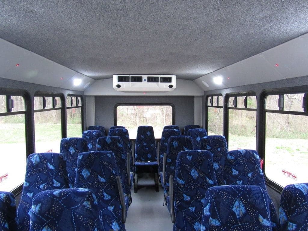 2015 Ford E450 Goshen GCII - Image 6