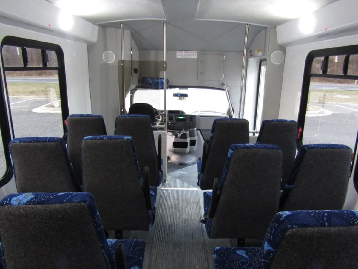 2015 Ford E450 Goshen Impulse  - Image 7
