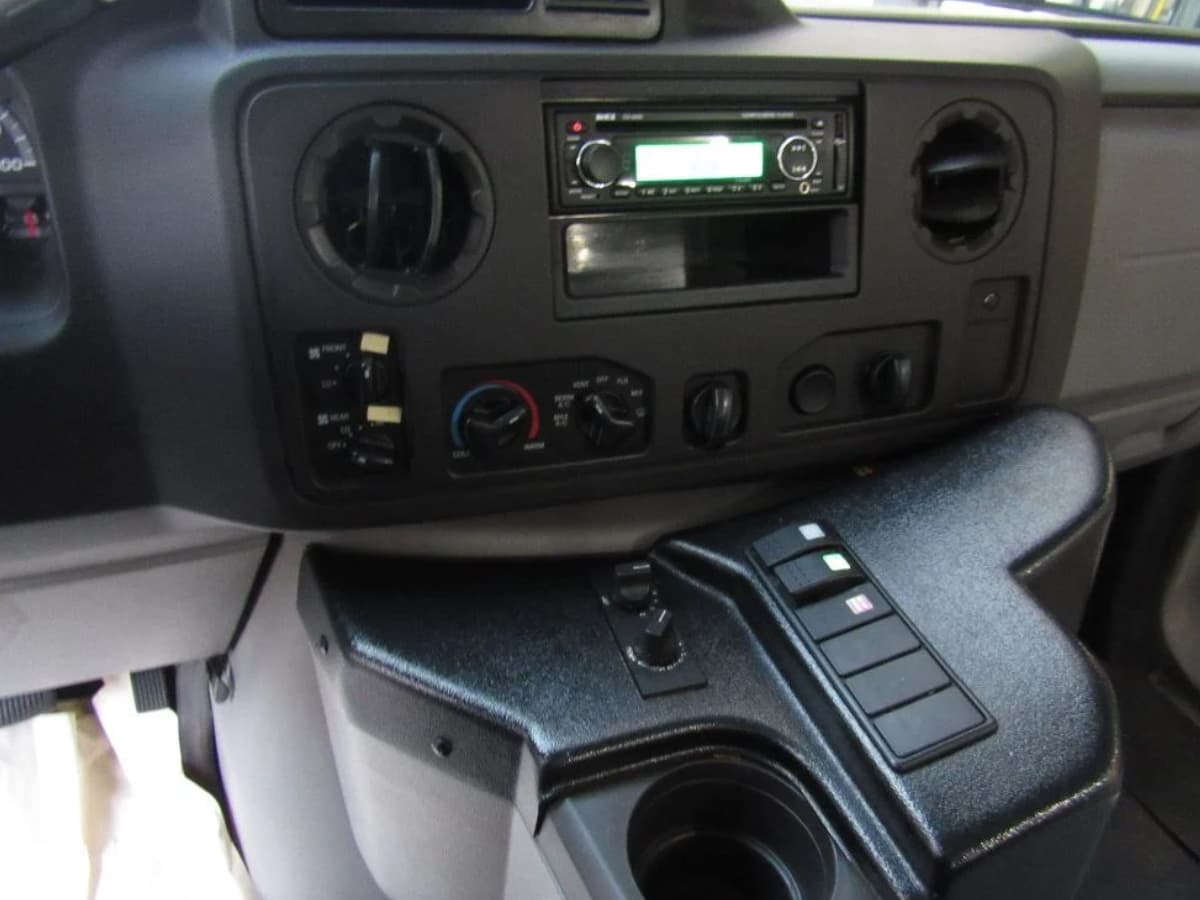 2015 Ford E450 Goshen Impulse  - Image 8