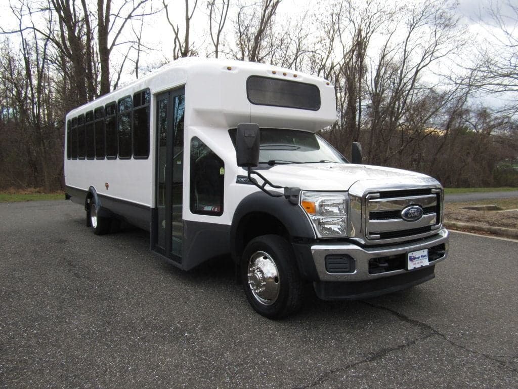 2013 Ford F550 bus