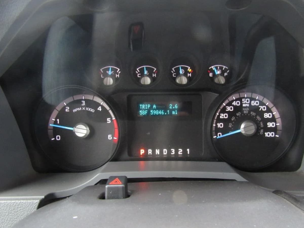 2013 Ford F550 Eldorado National  - Image 9