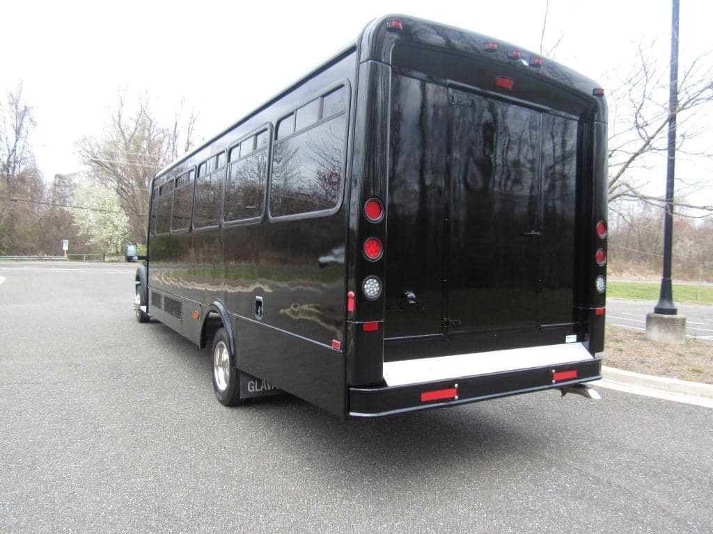 2016 Ford F550 Glaval Entourage - Image 3