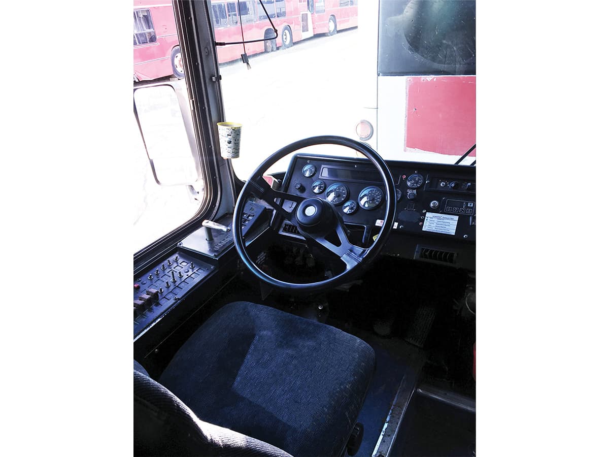 2004 El Dorado EZ Rider 11 Transit Bus - Image 3