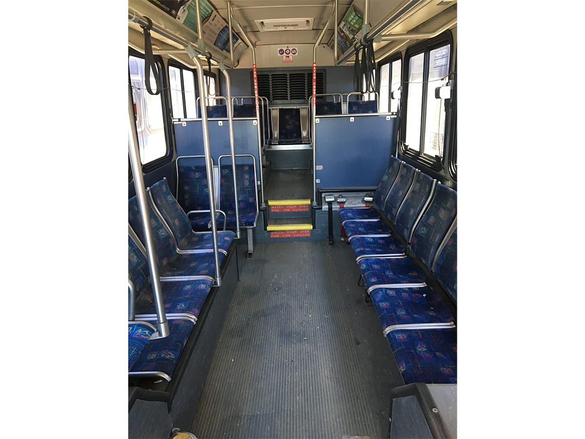 2006 Gillig G29E102R2 Transit Bus - Image 2