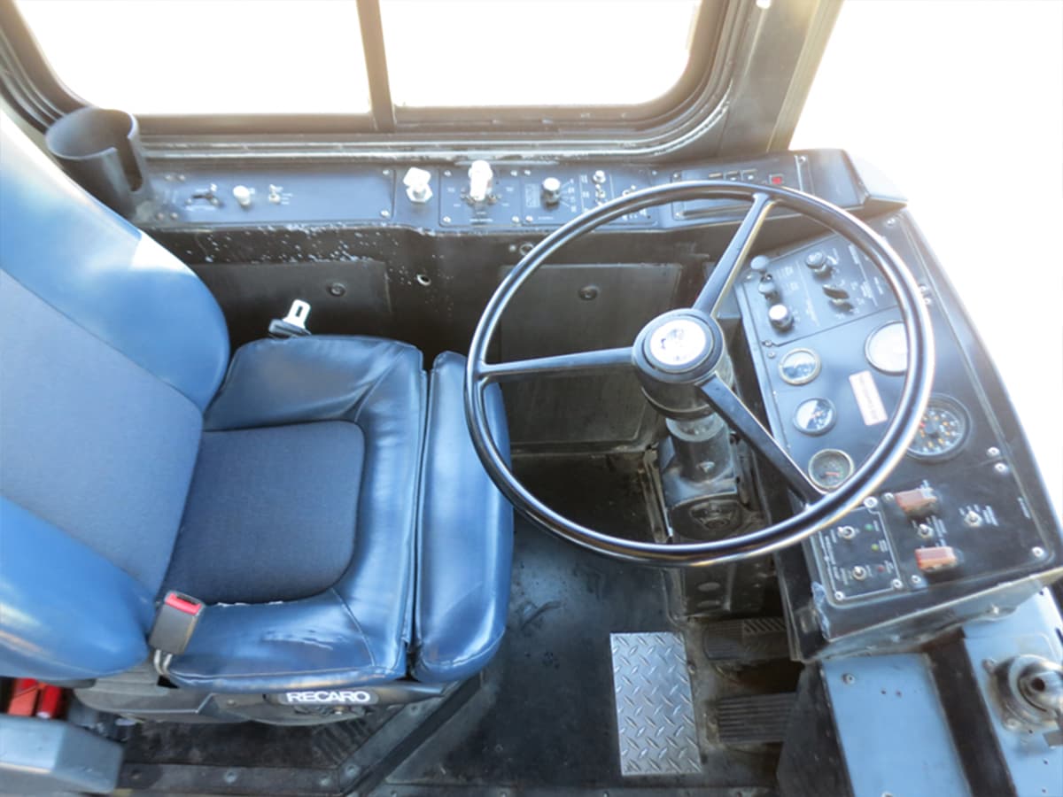 2000 Gillig G18B102N4 Transit Bus - Image 3