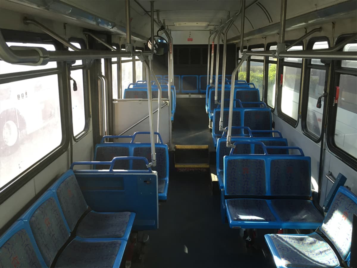 2001 Gillig G18B102N4 - Image 2