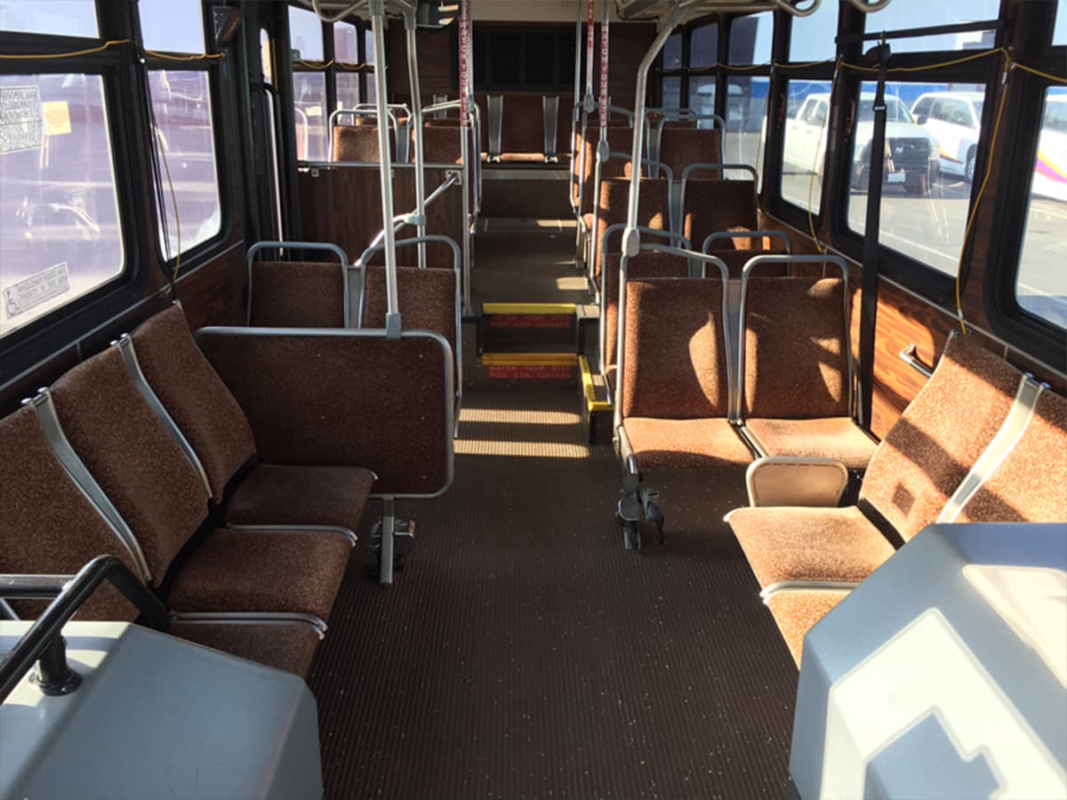 2002 Gillig G27B102N4 - Image 3