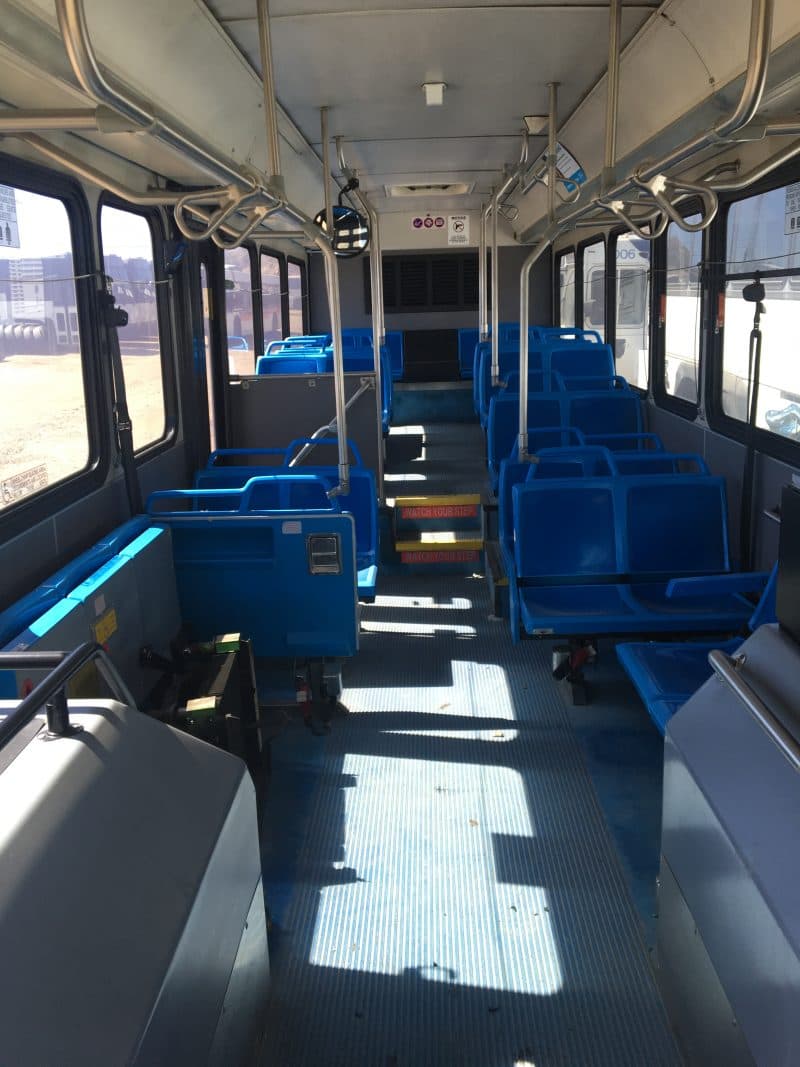 2005 Gillig G20B102N4 - Image 2