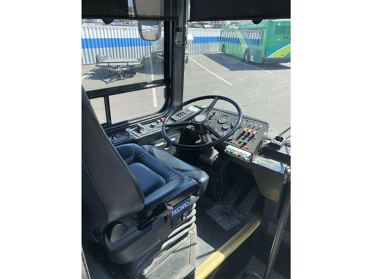 2005 Gillig G29B102N4 - Image 3