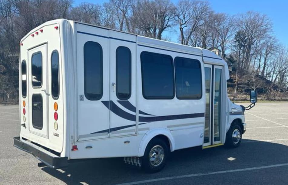 2015 FORD E350 SUPER DUTY  - Image 3