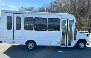 2015 Ford E450 bus