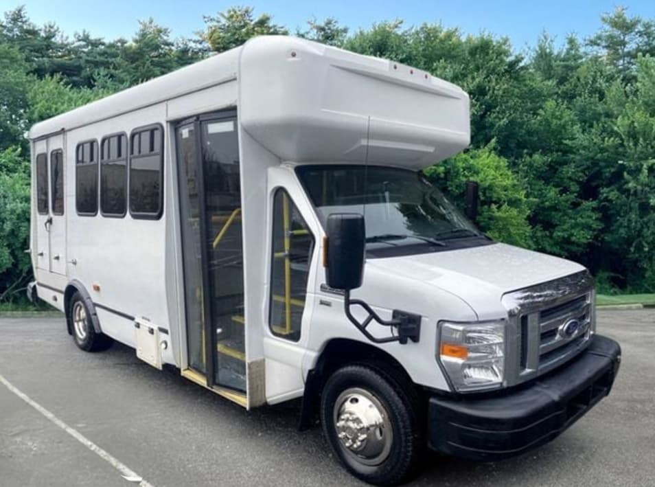 2016 Ford E350 bus