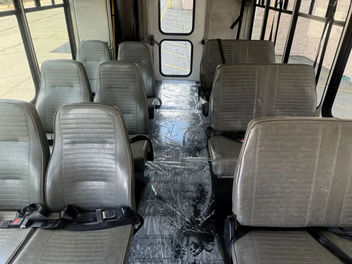 2014 Ford E350 Super Duty - Image 10