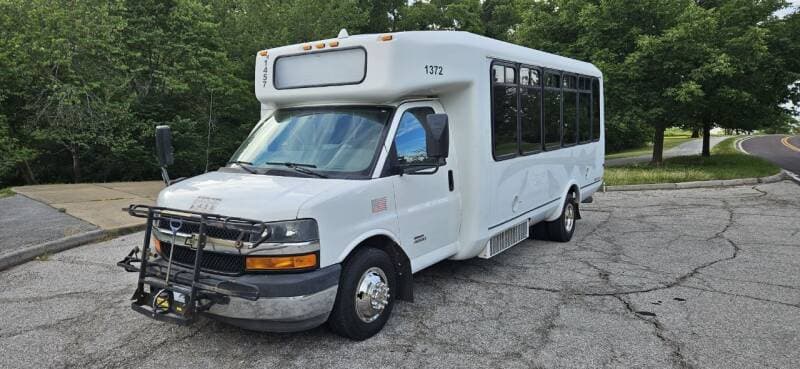 2015 Chevrolet 4500 El Dorado - Image 1