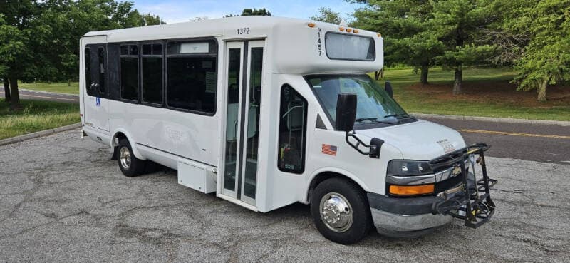 2015 Chevrolet 4500 El Dorado - Image 2