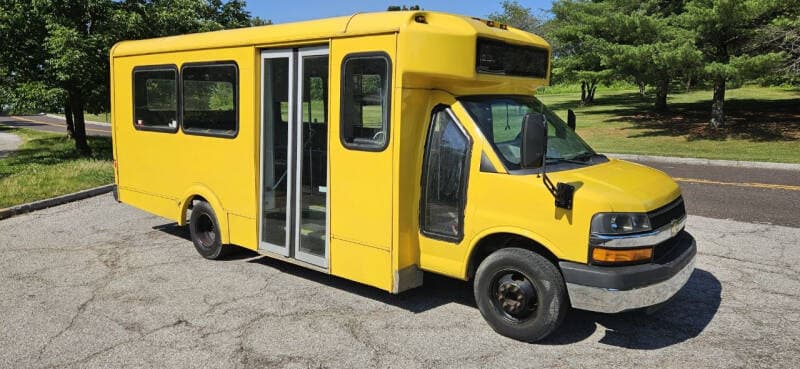 2014 Chevrolet 4500 bus