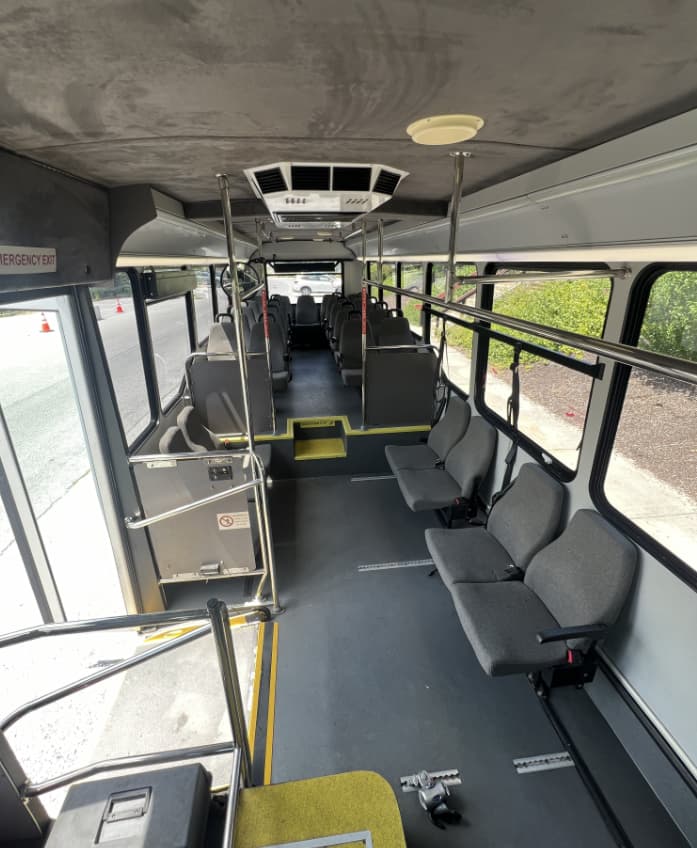 2015 International El Dorado Shuttle Bus - Image 6