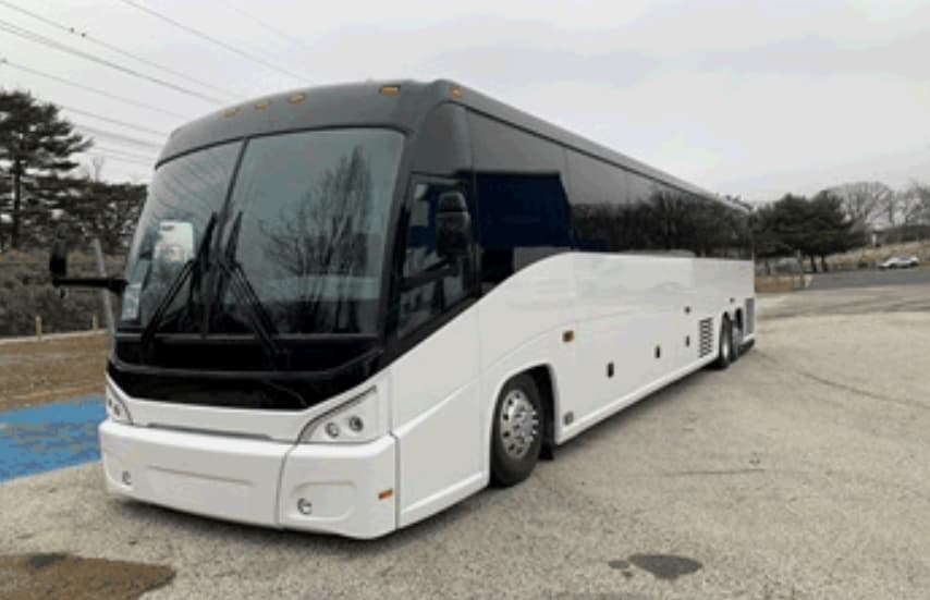 2016 Motor Coach Industries J4500 bus