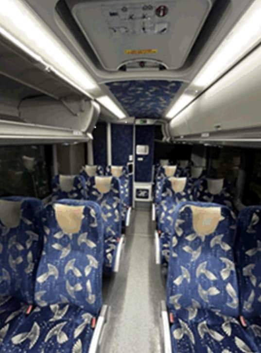 2013 MCI J4500 Coach Bus - Image 2