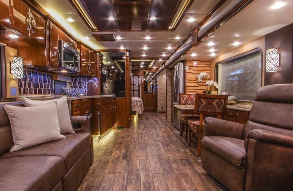 2016 Newmar King Aire 4519 - Image 5