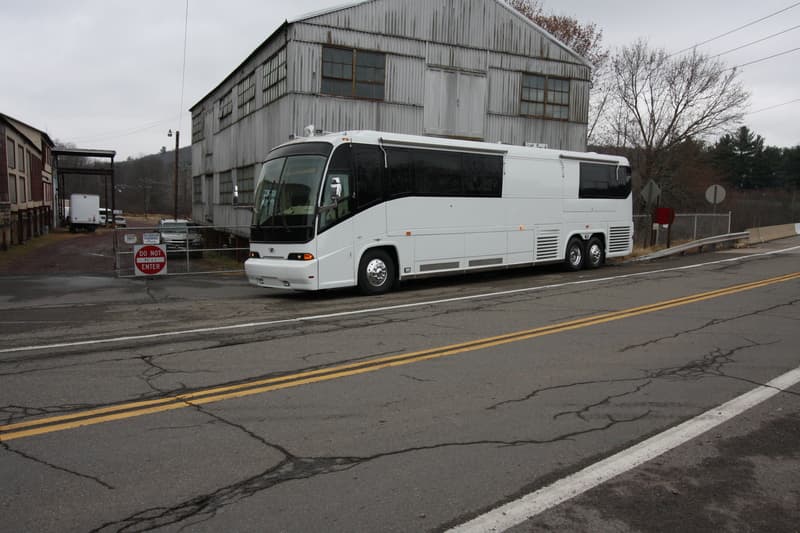 2000 MCI ELS4500 - Image 1
