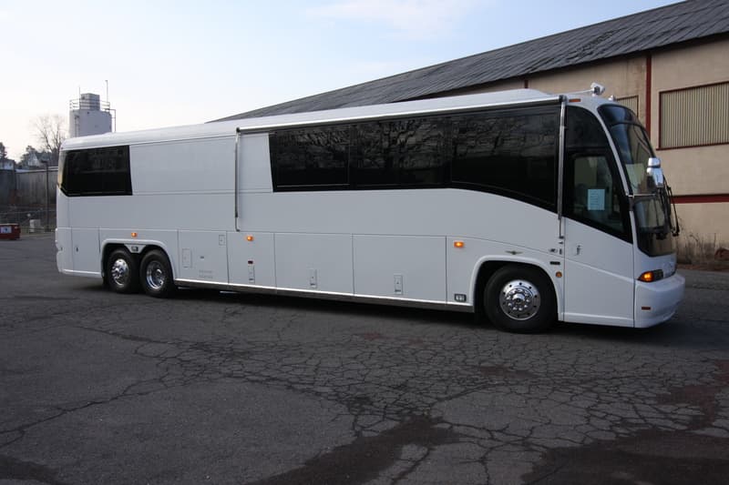 2000 MCI ELS4500 - Image 2