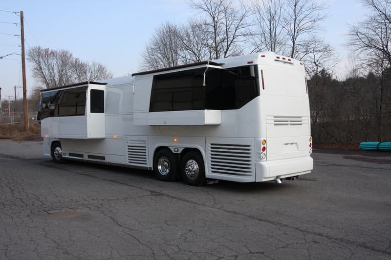 2000 MCI ELS4500 - Image 3