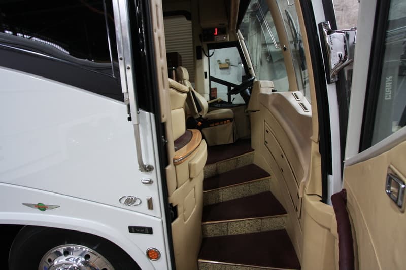 2000 MCI ELS4500 - Image 4
