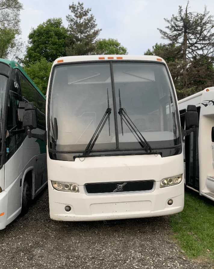 2011 Volvo 9700 DEF Coach Bus - Image 2