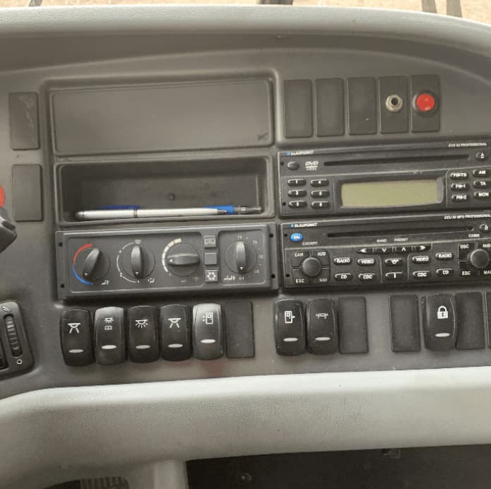 2011 Volvo 9700 DEF Coach Bus - Image 3