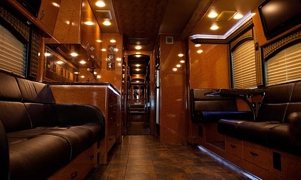 2009 Prevost XLII Motorcoach - Image 2